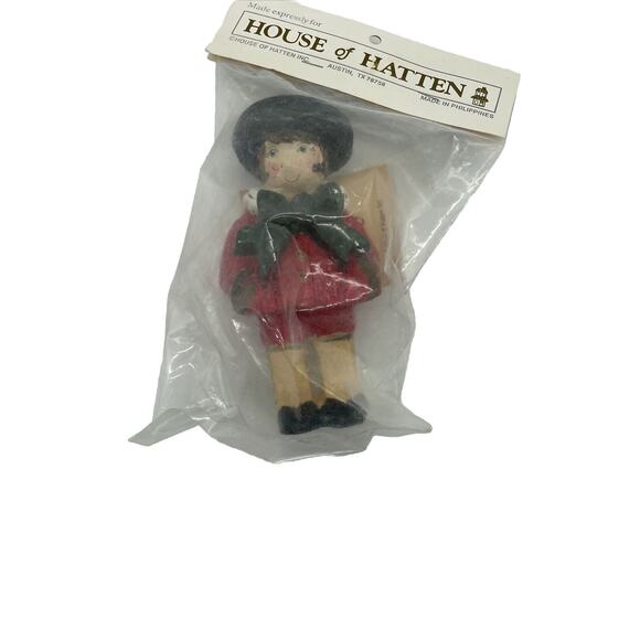 Vintage House Of Hatten Victorian Caroler Boy NIP 1991 Christmas Tree Ornament - Picture 1 of 2